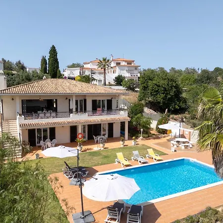 Lumineuse Avec Grande Piscine Pres D'albufeira - Pt-1-42 البوفيرا